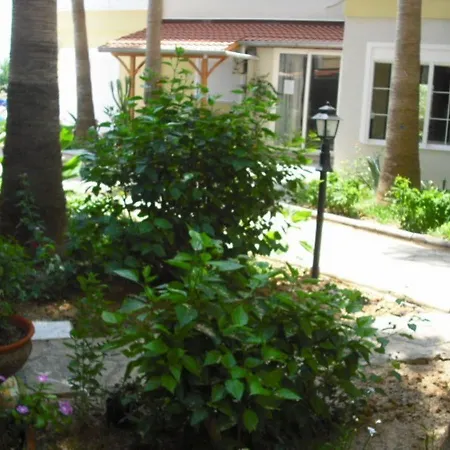 Royal 6 Ahmet Apartment *